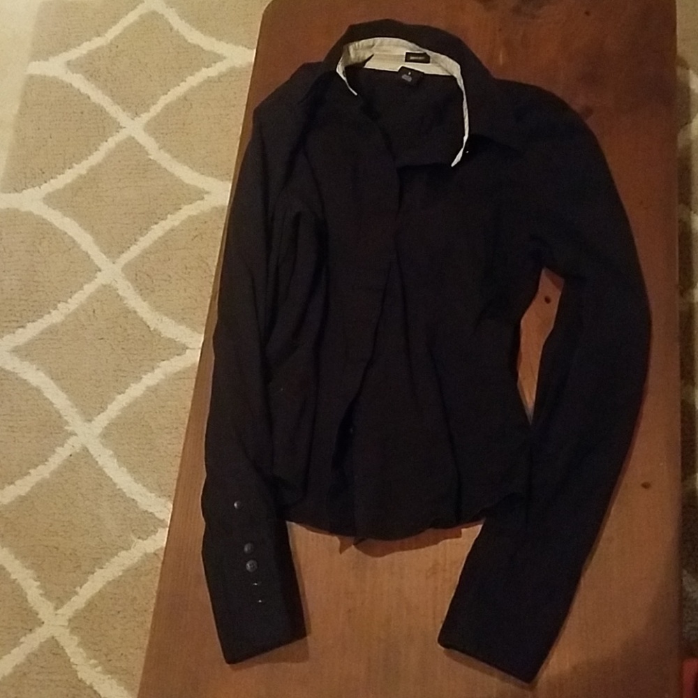 Button up - Picture 3 of 4